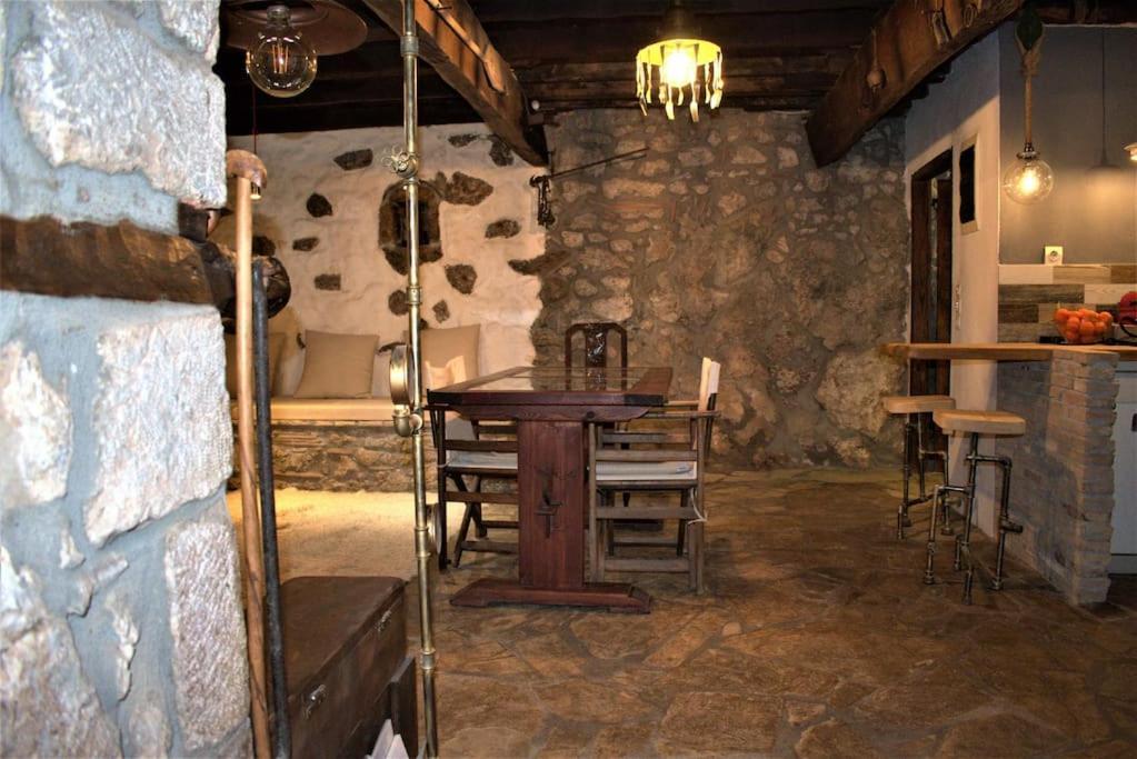 Вилла Μικρή Πέτρινη Μεζονέτα 2 Lilaia Экстерьер фото