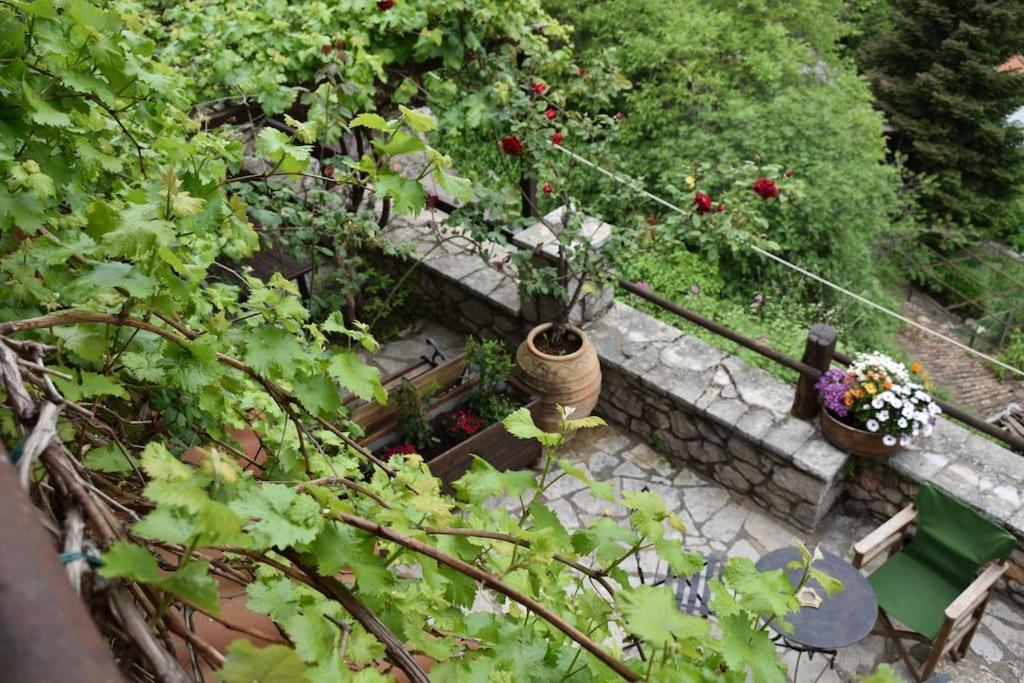 Вилла Μικρή Πέτρινη Μεζονέτα 2 Lilaia Экстерьер фото